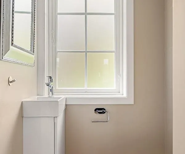 Dinbnb Homes I Luxury With Hot Tub & Views Willa Bergen