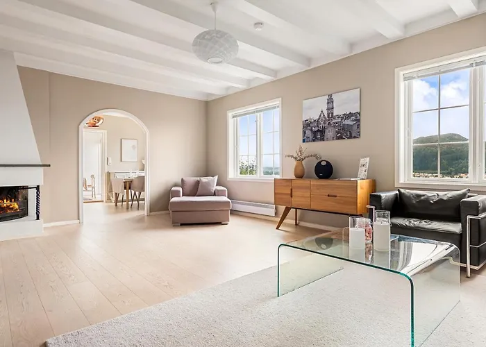 Dinbnb Homes I Luxury With Hot Tub & Views Willa Bergen