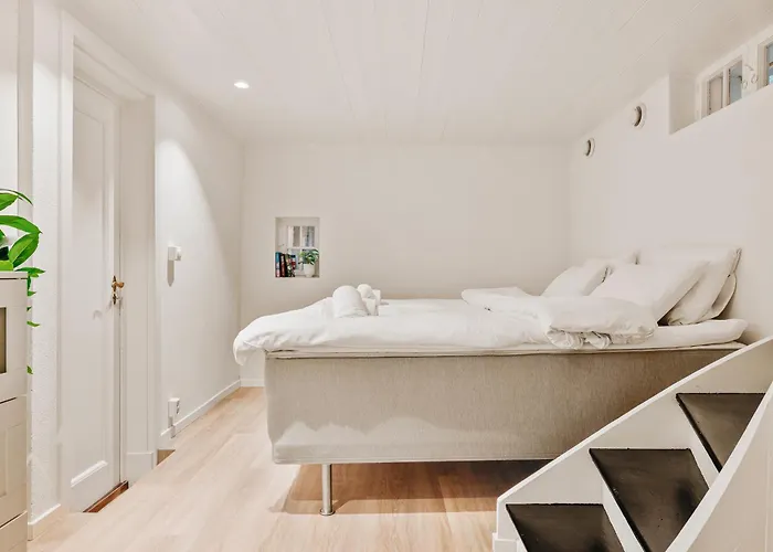 Willa Dinbnb Homes I Luxury With Hot Tub & Views