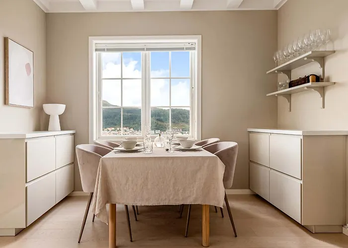 Dinbnb Homes I Luxury With Hot Tub & Views * Bergen