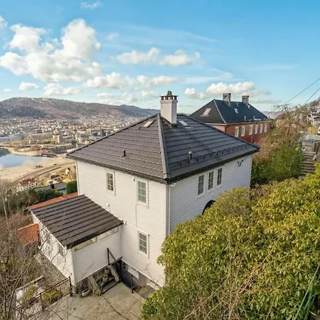 Villa Dinbnb Homes I Luxury With Hot Tub & Views Bergen