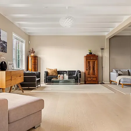 וילה Dinbnb Homes I Luxury With Hot Tub & Views ברגן