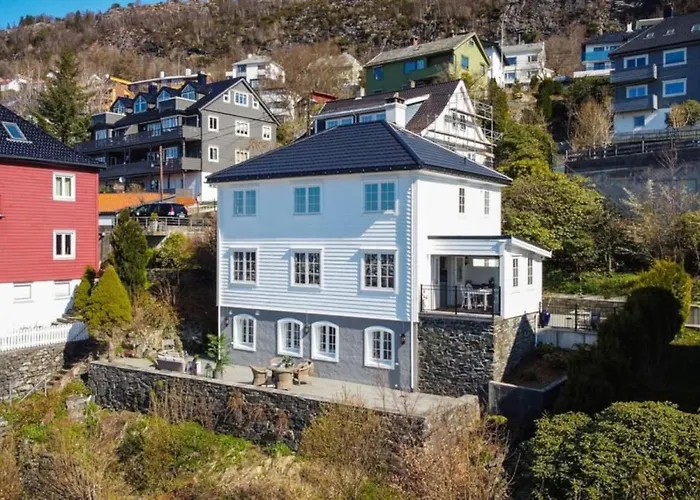 Dinbnb Homes I Luxury With Hot Tub & Views