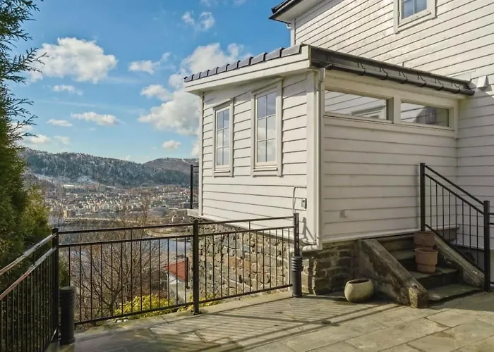 וילה Dinbnb Homes I Luxury With Hot Tub & Views