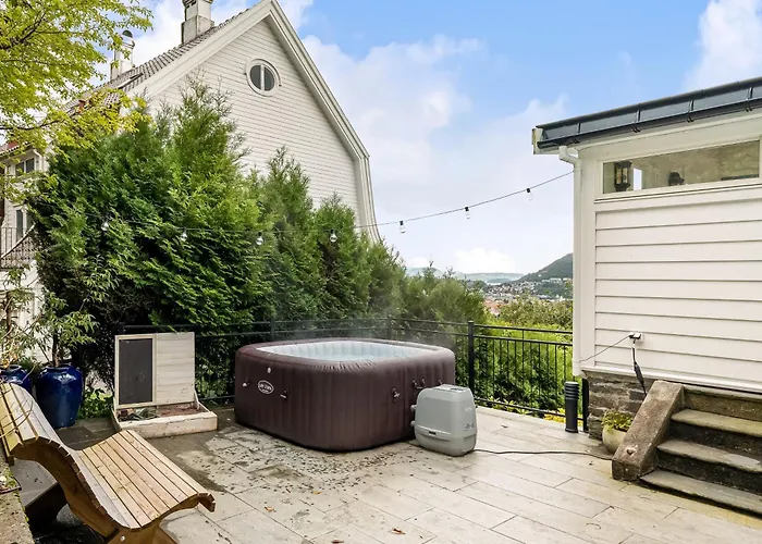 וילה Dinbnb Homes I Luxury With Hot Tub & Views