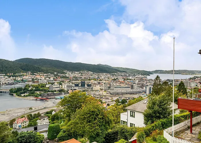 Dinbnb Homes I Luxury With Hot Tub & Views برغن