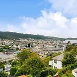 Dinbnb Homes I Luxury With Hot Tub & Views 베르겐